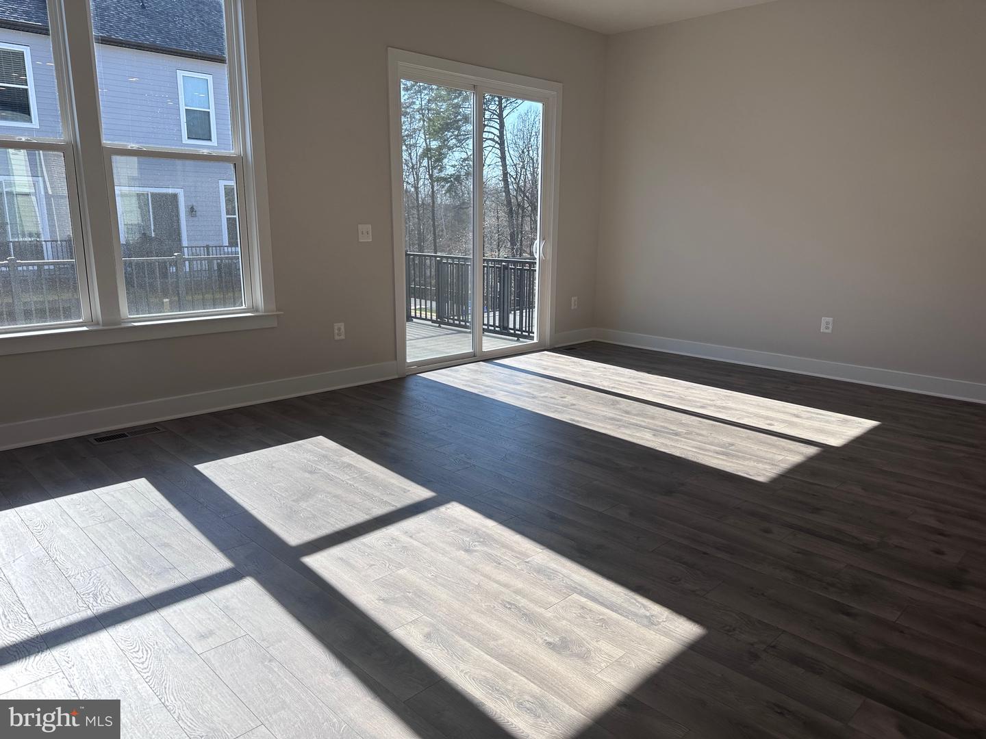 2453 Liberty Loop Property Photo 14