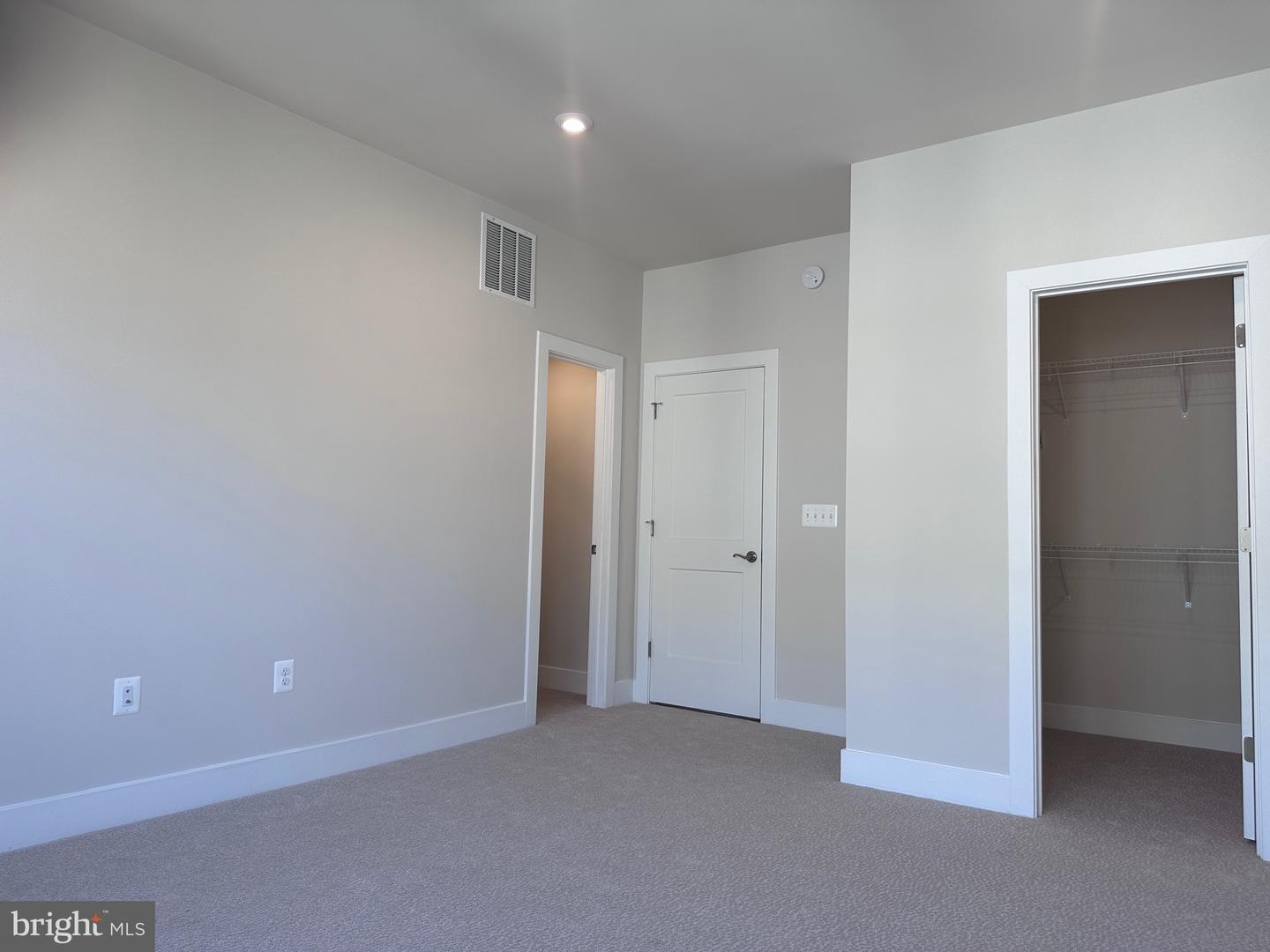 2453 Liberty Loop Property Photo 15
