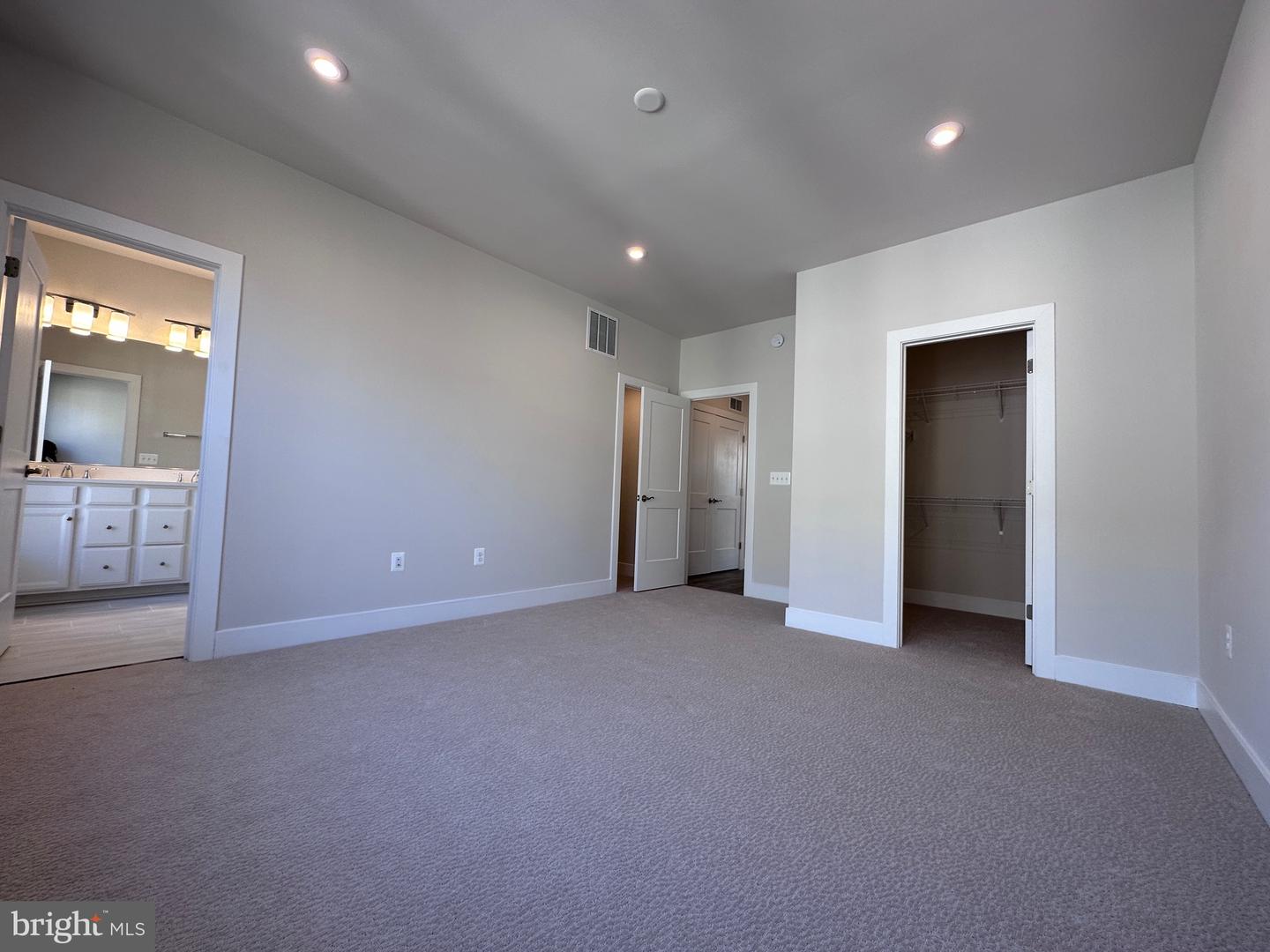 2453 Liberty Loop Property Photo 16