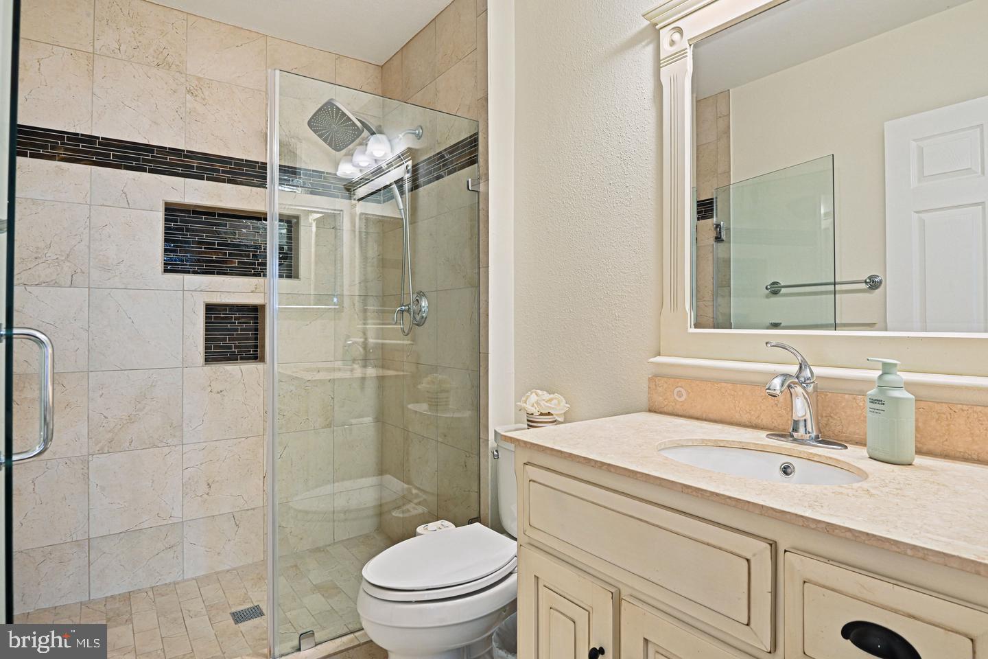 12908 Fair Briar Ln Property Photo 20