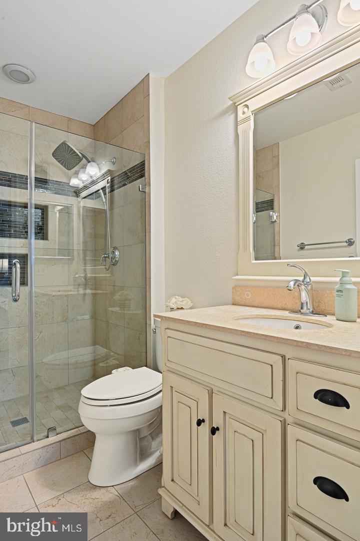 12908 Fair Briar Ln Property Photo 21