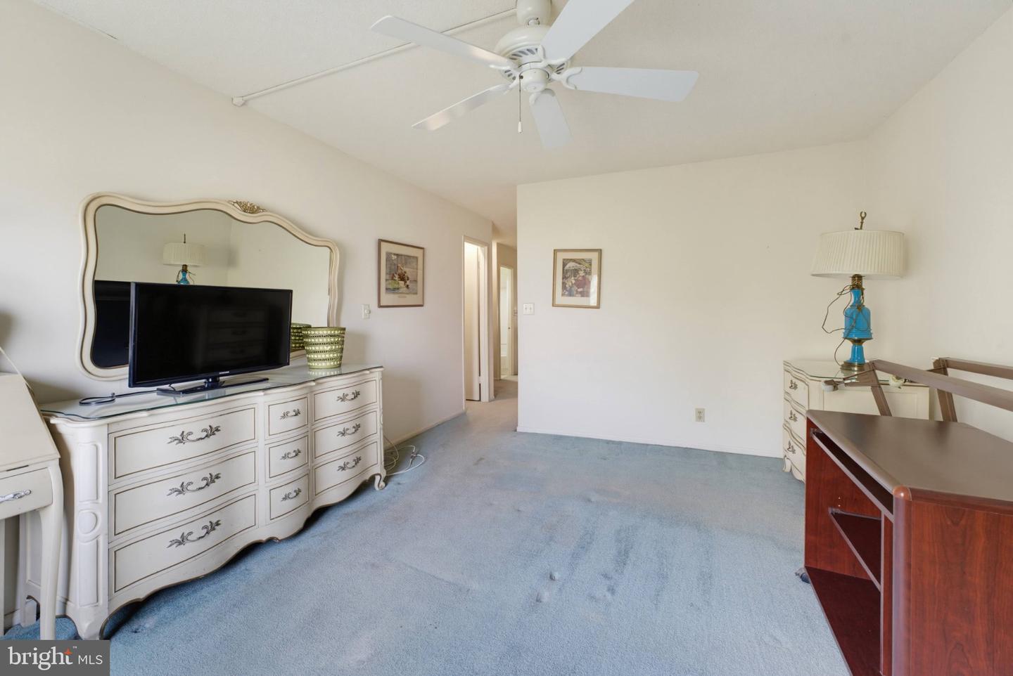 8370 Greensboro Dr #610 Property Photo 16