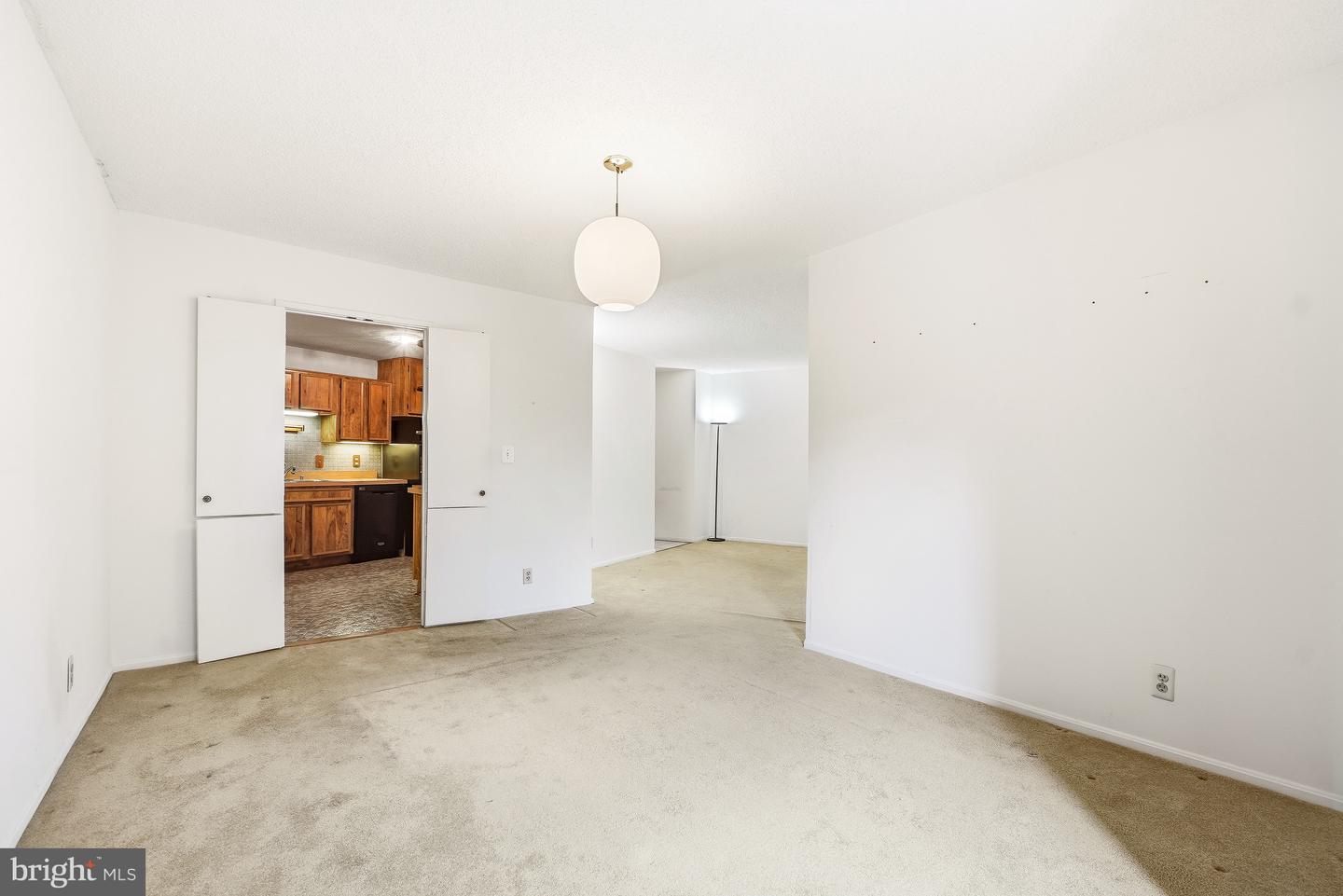 5904 Mount Eagle Dr #114 Property Photo 11