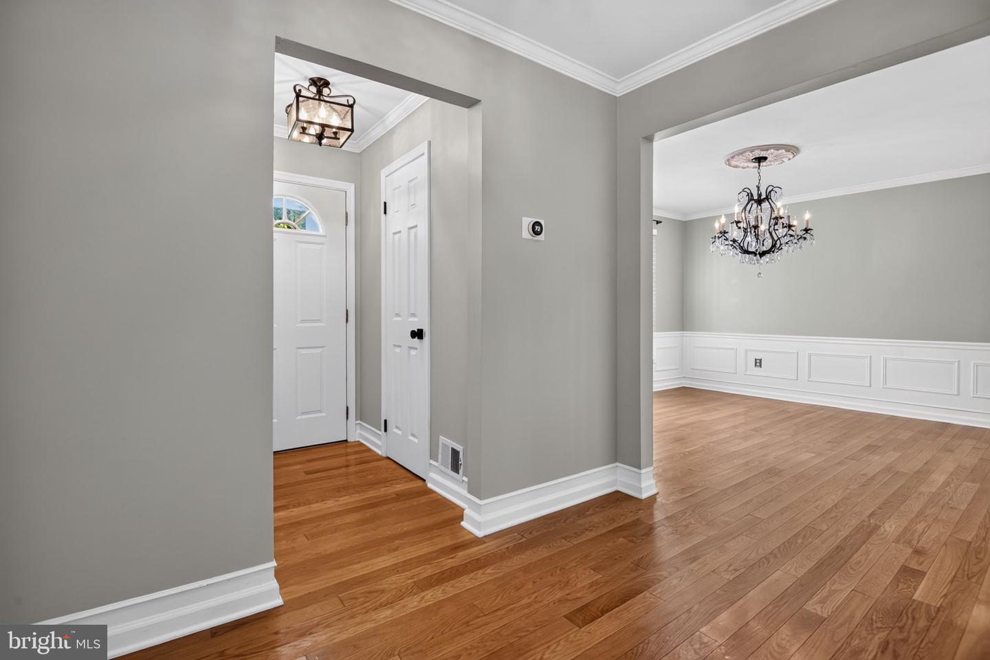 6143 Poburn Landing Ct Property Photo 3
