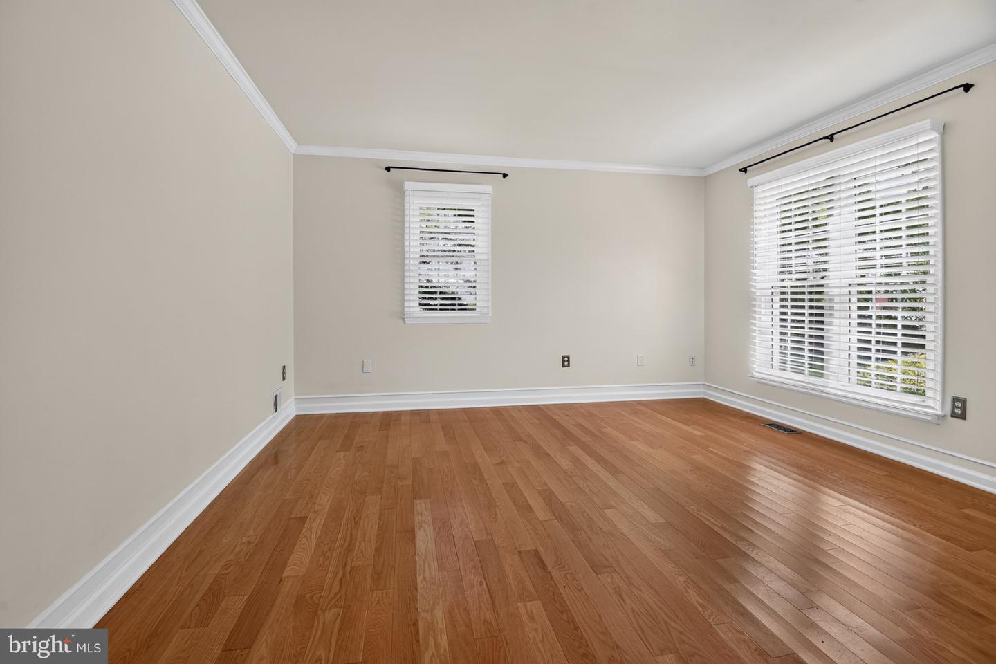6143 Poburn Landing Ct Property Photo 4