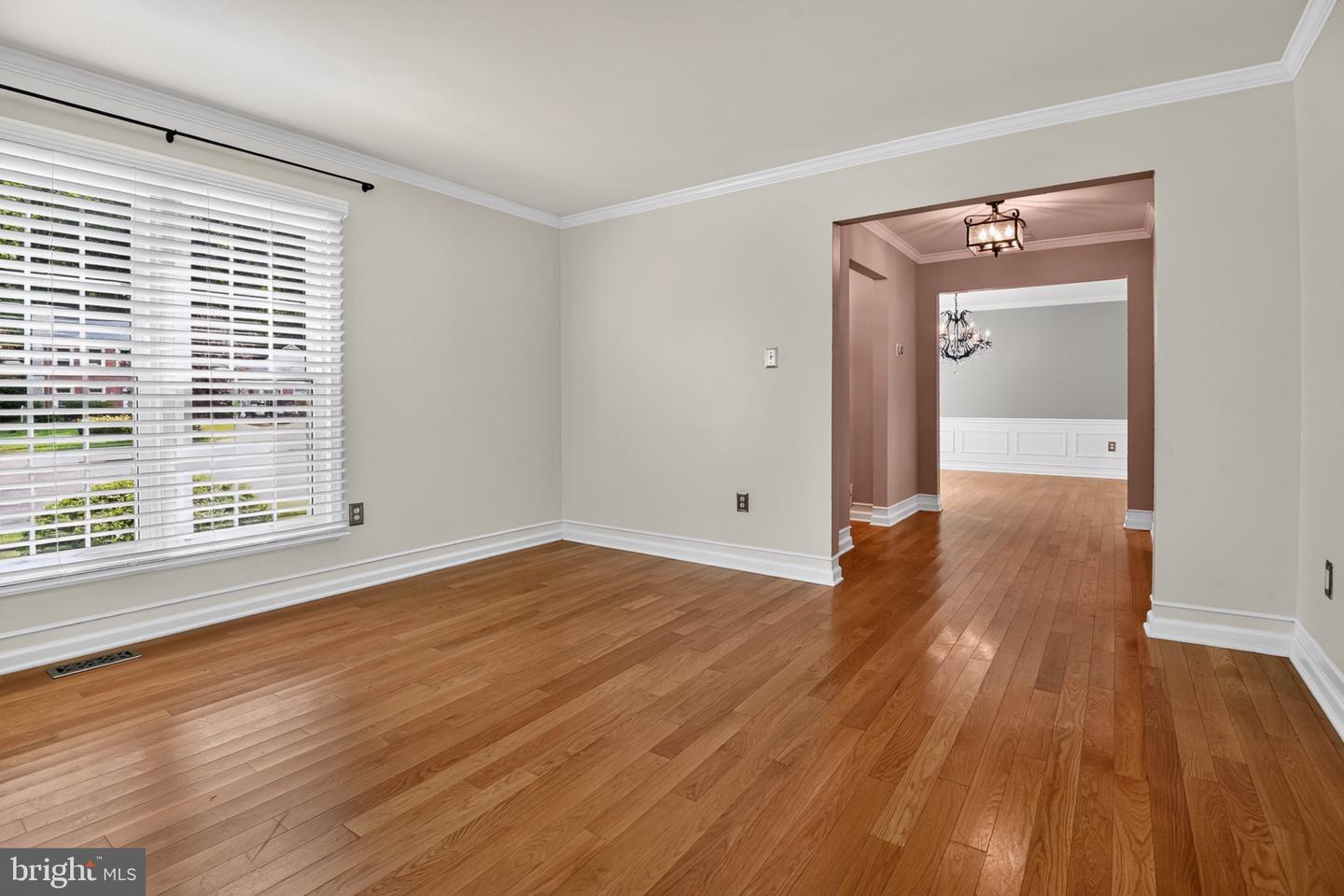 6143 Poburn Landing Ct Property Photo 5