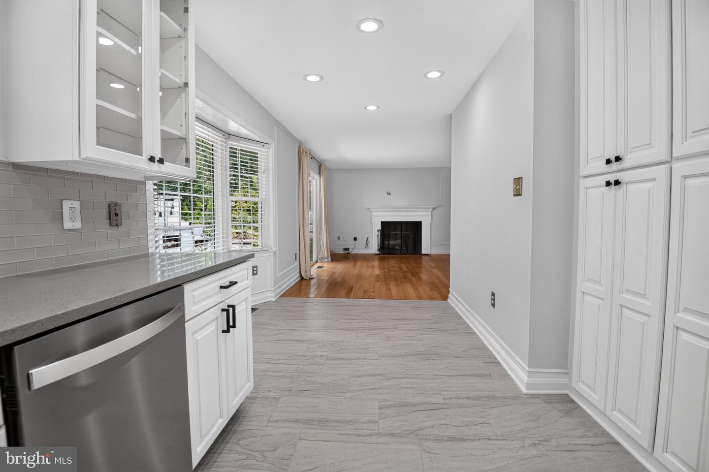 6143 Poburn Landing Ct Property Photo 12