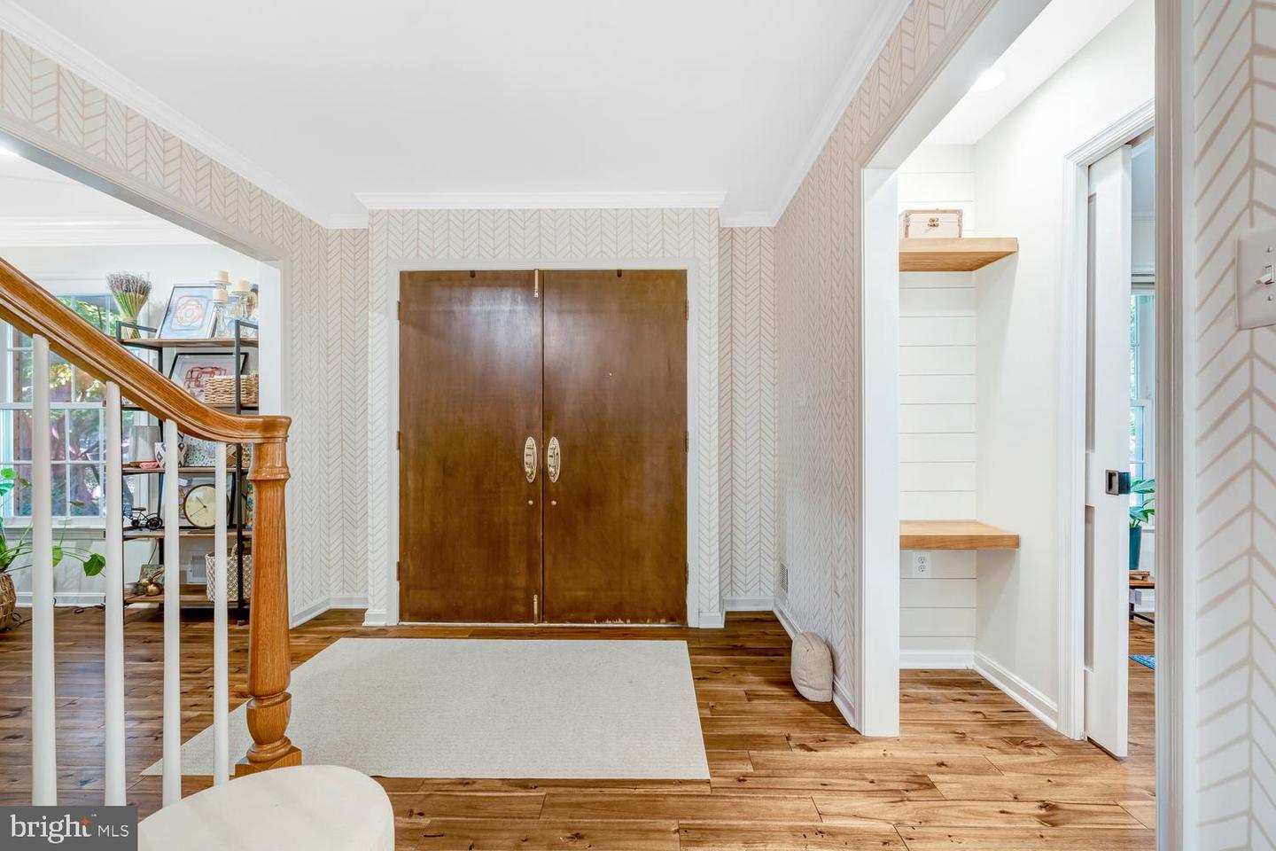 9305 Reef Ct Property Photo 6