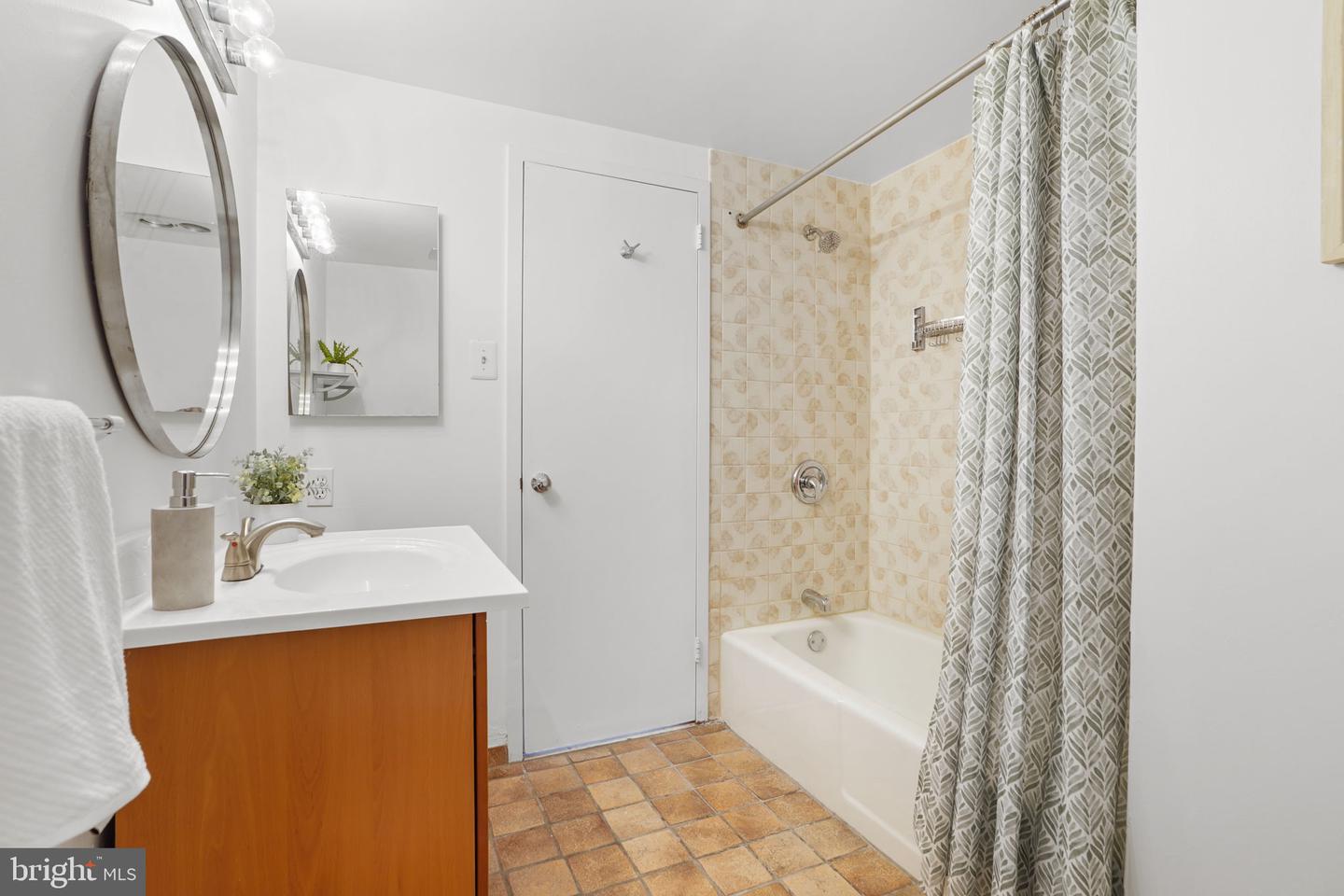 3701 S George Mason Dr #1602 Property Photo 34