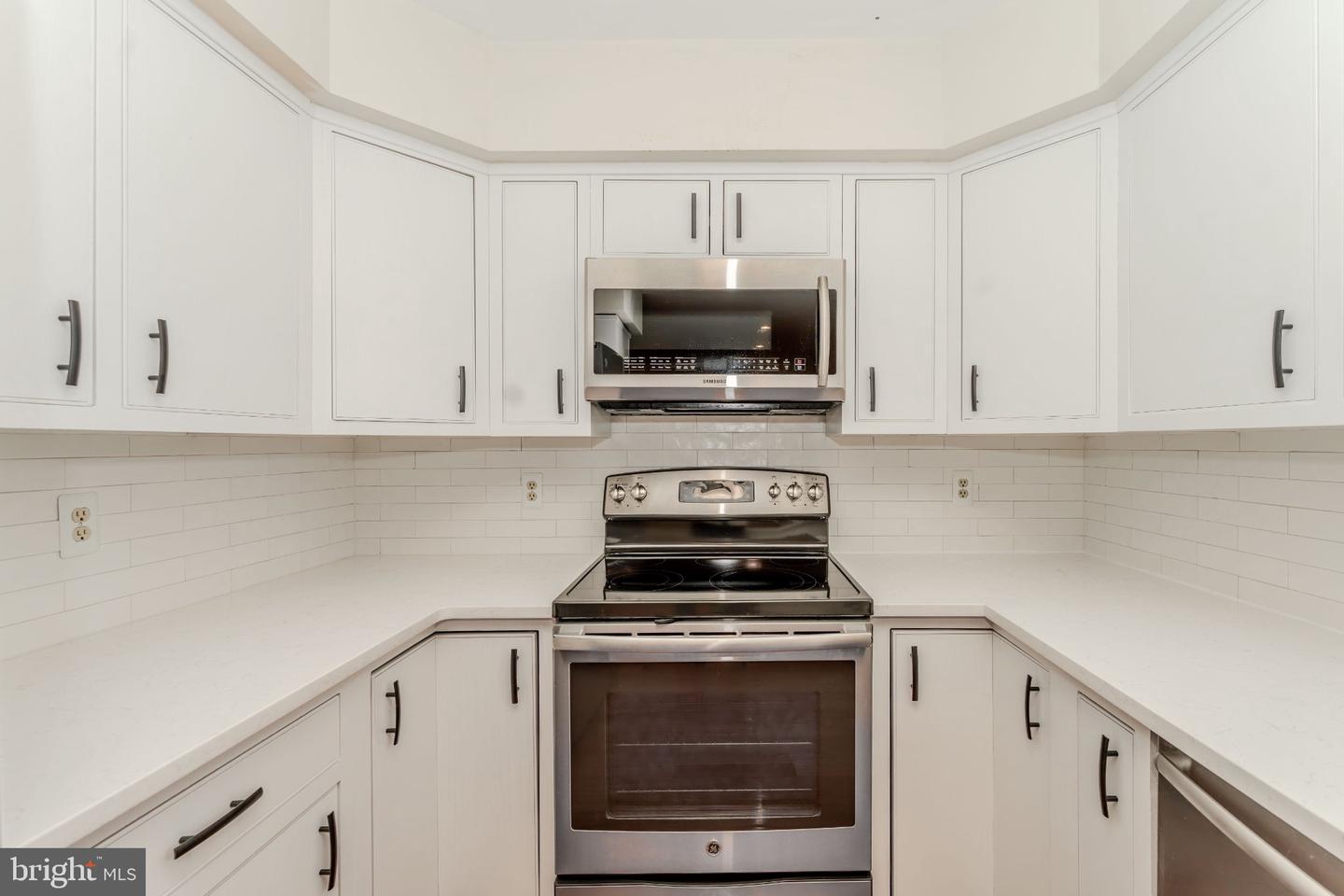 10220 Baltusrol Ct Property Photo 8