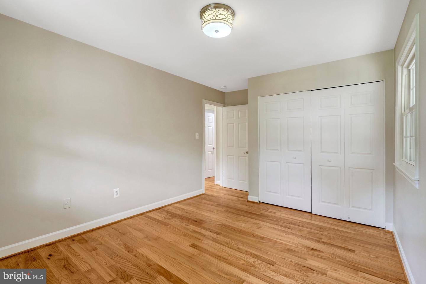 9301 Santayana Dr Property Photo 31