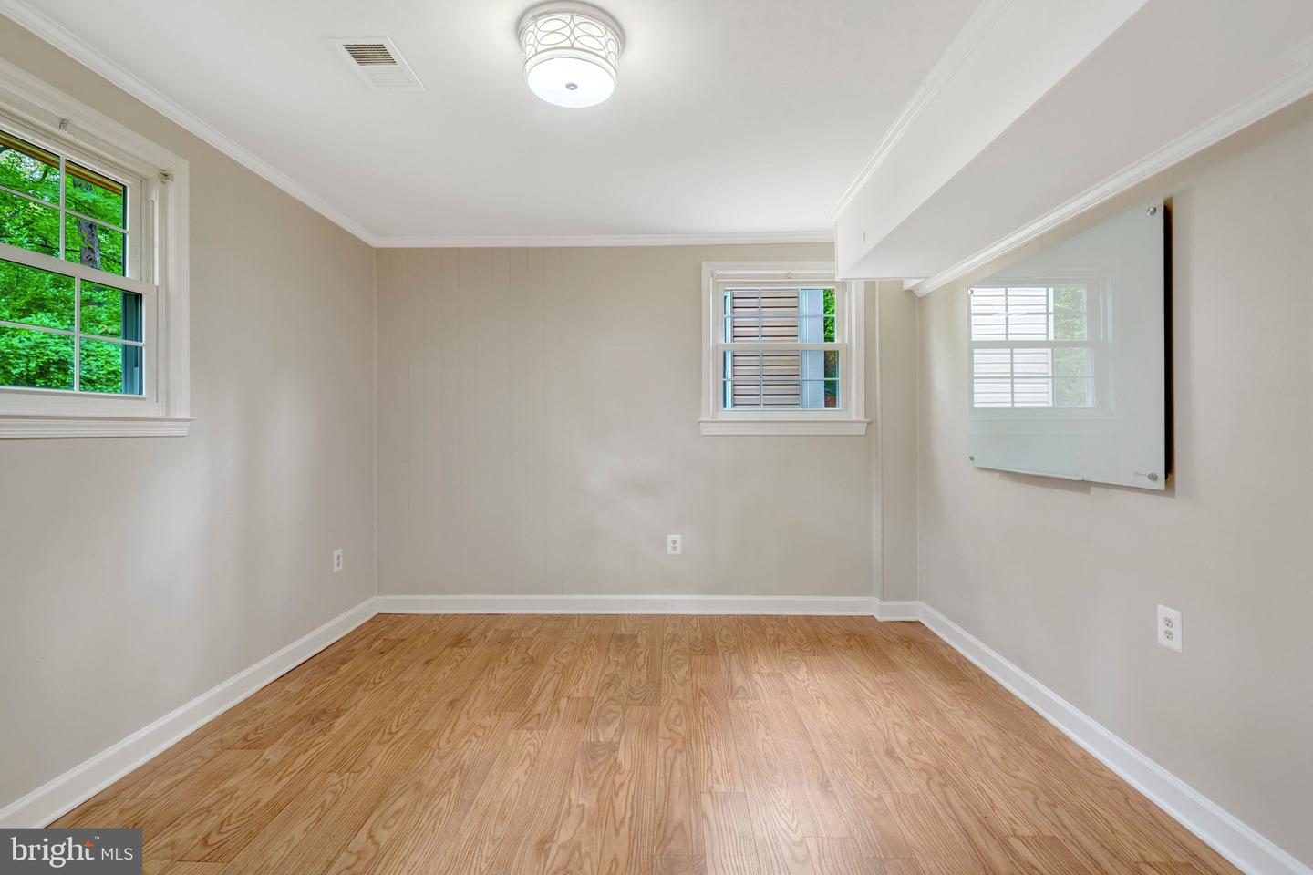 9301 Santayana Dr Property Photo 47