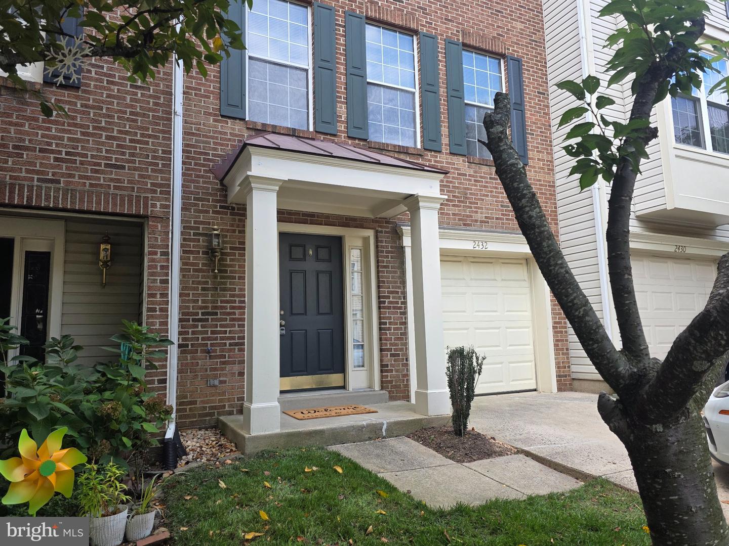 2432 Clover Field Cir Property Photo 2
