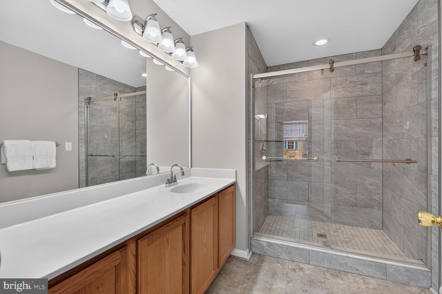 2432 Clover Field Cir Property Photo 14