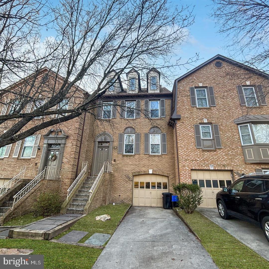 7338 Mallory Ln Property Photo 1