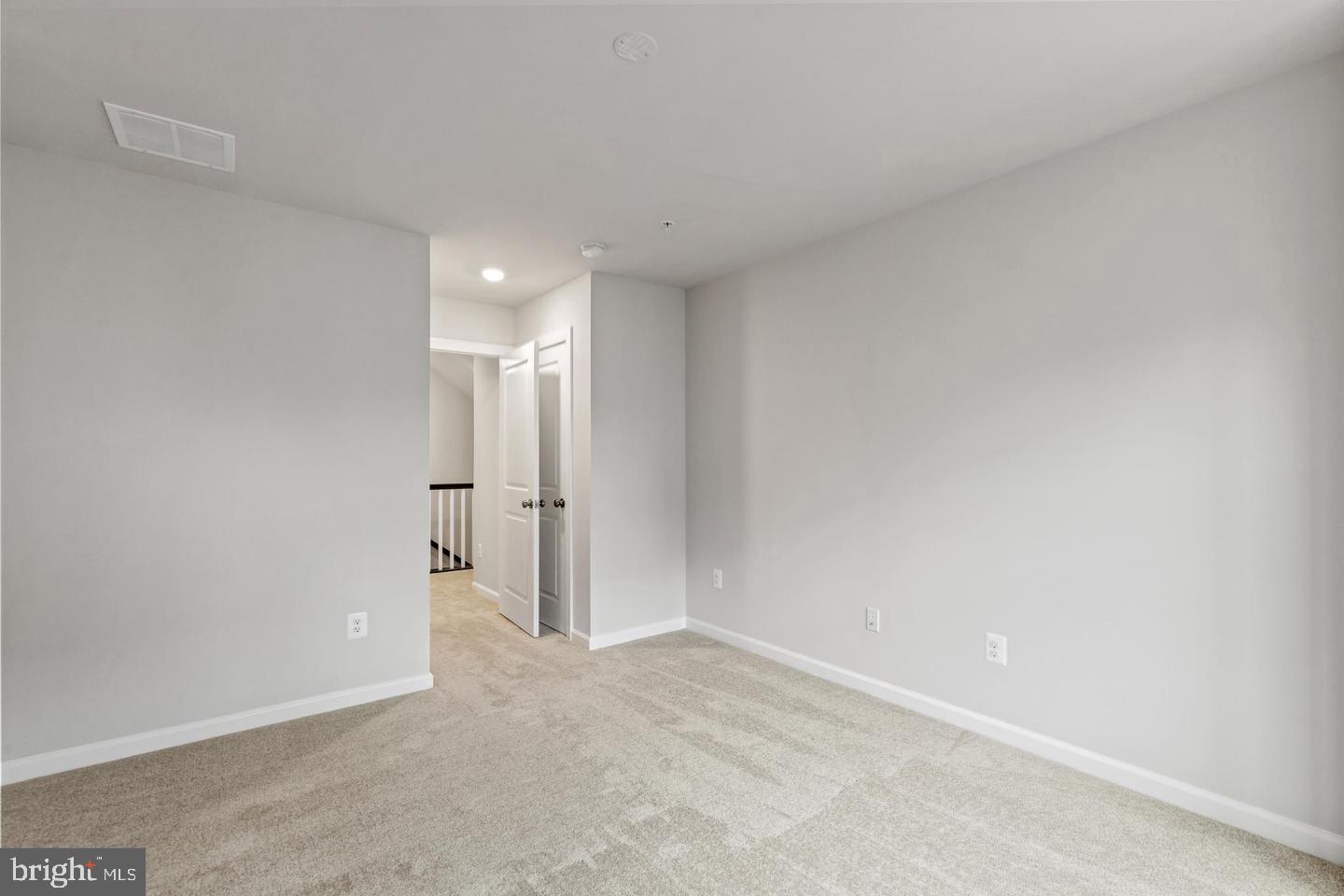 2400 Stella Pl Property Photo 21