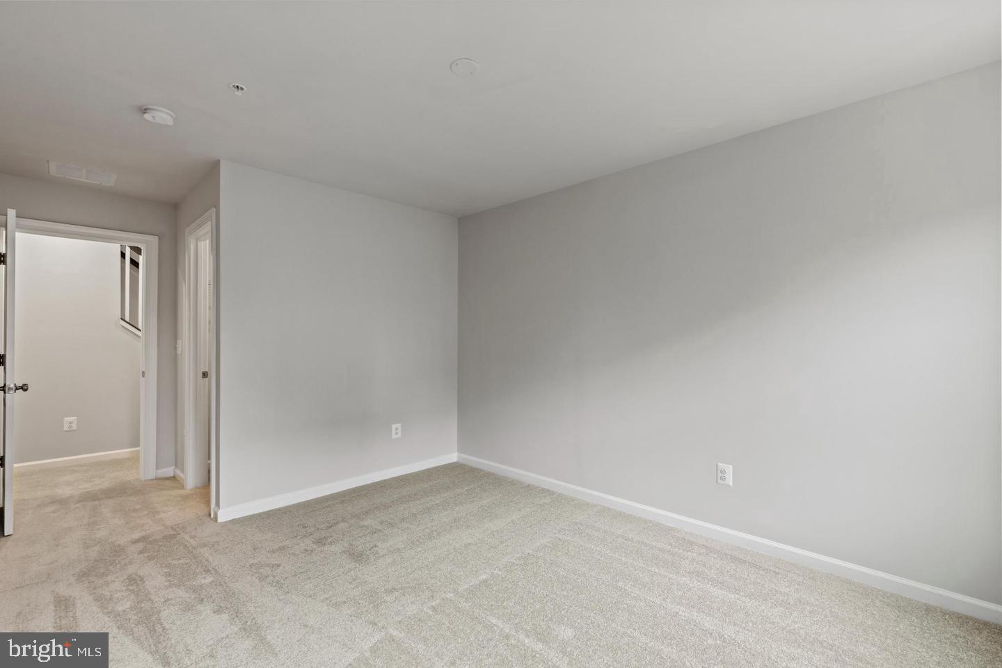 2400 Stella Pl Property Photo 25
