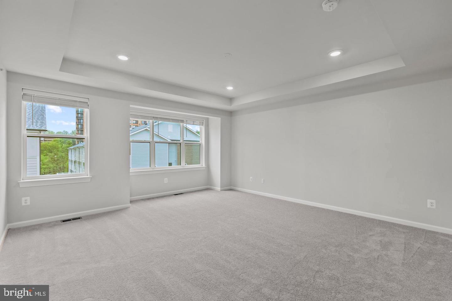 2400 Stella Pl Property Photo 28