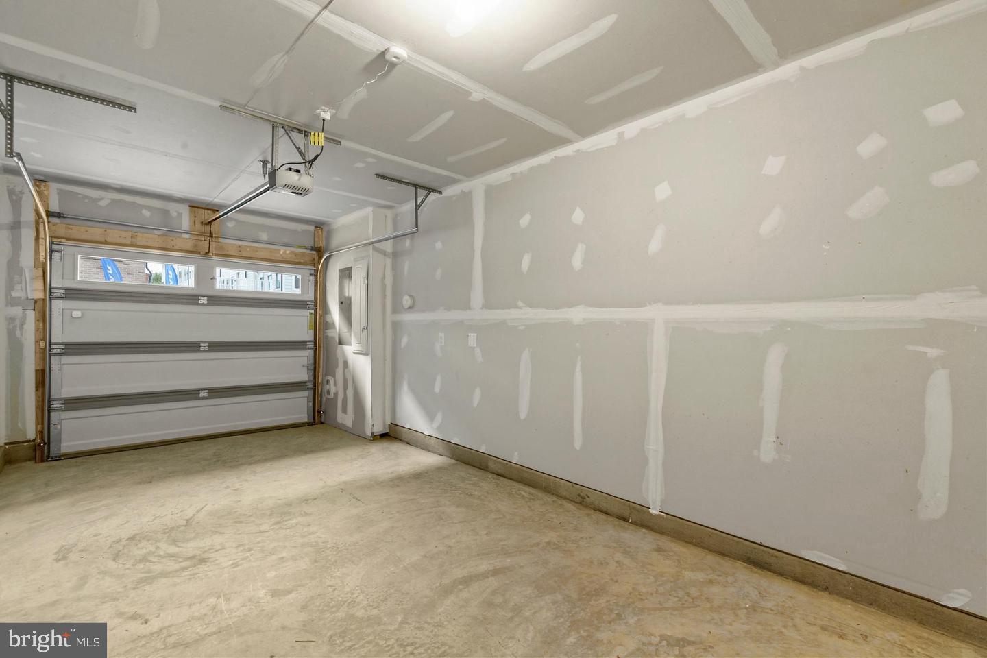 2400 Stella Pl Property Photo 37
