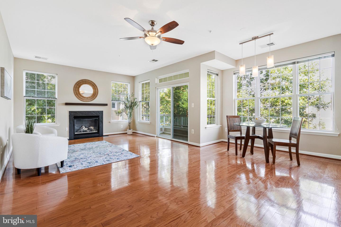 4200 MOZART BRIGADE LN #W Property Photo 1