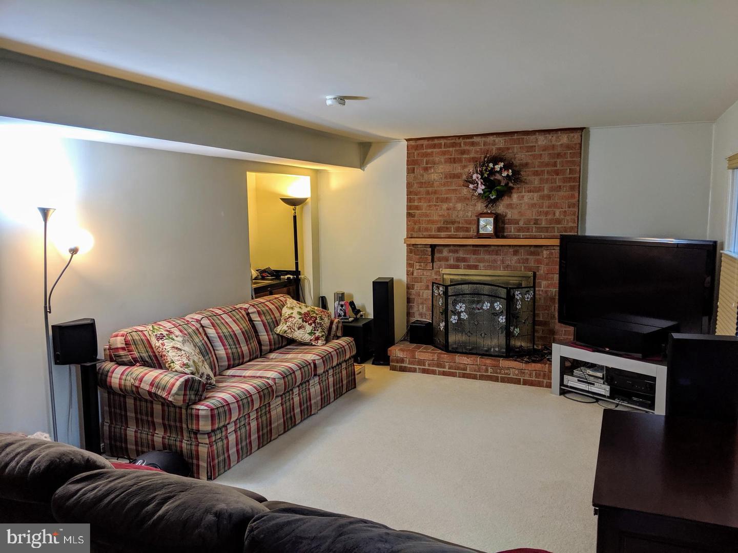 8465 Sevan Ct Property Photo 5