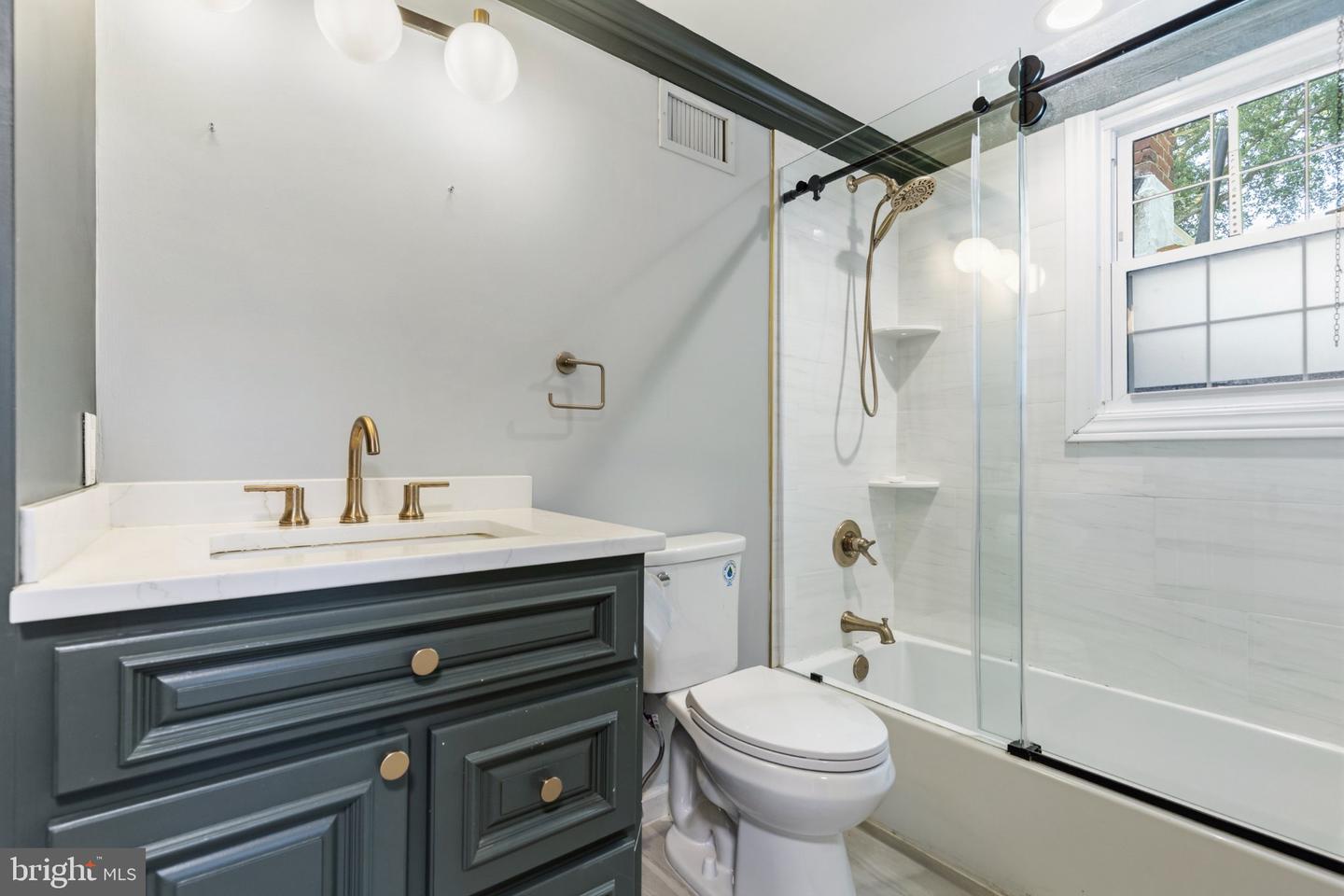 6416 13th St Property Photo 11