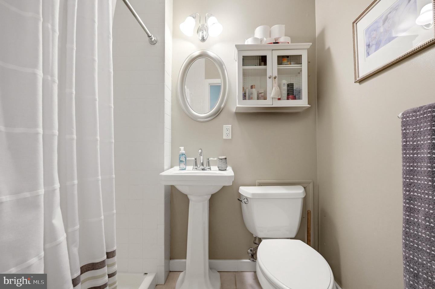 1825 Dalmation Dr Property Photo 34
