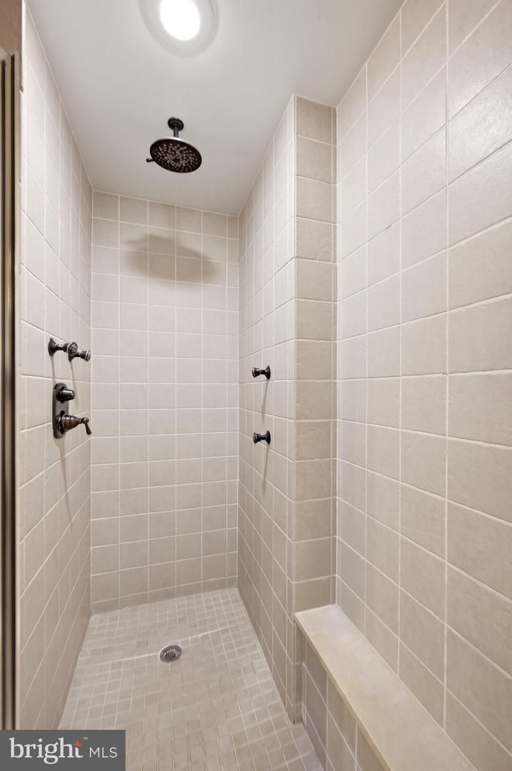 1825 Dalmation Dr Property Photo 39