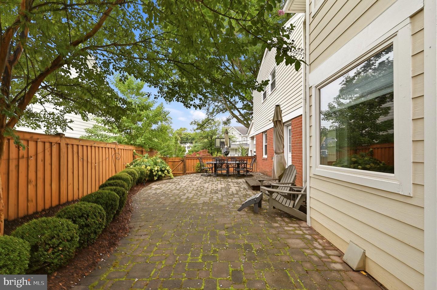 1825 Dalmation Dr Property Photo 49