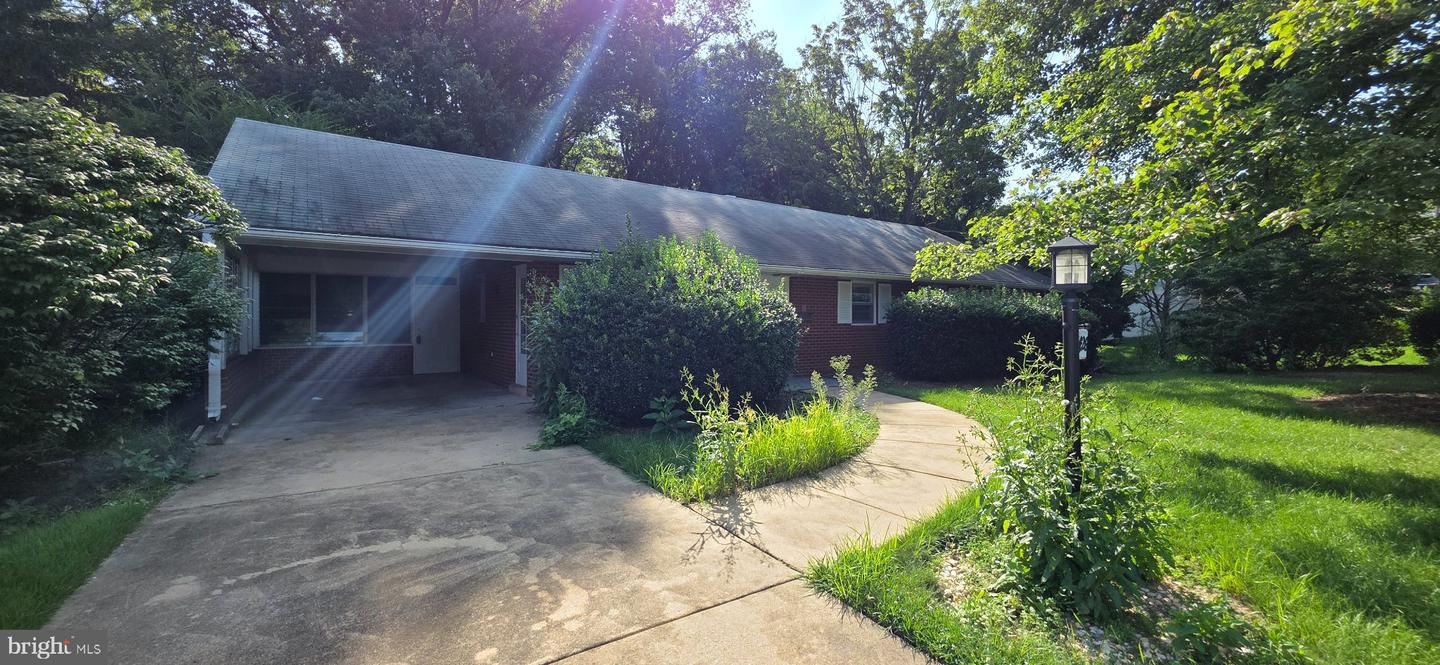 6426 NOBLE DR Property Photo 1