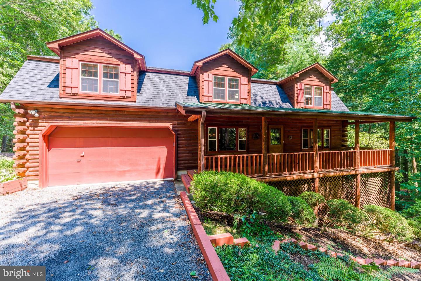 10898 Woodleaf Ln Property Photo 1