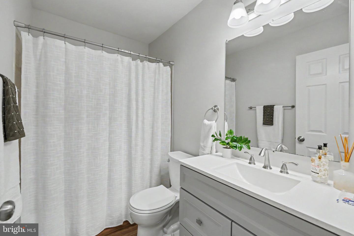 5727 Oakshore Ct Property Photo 27