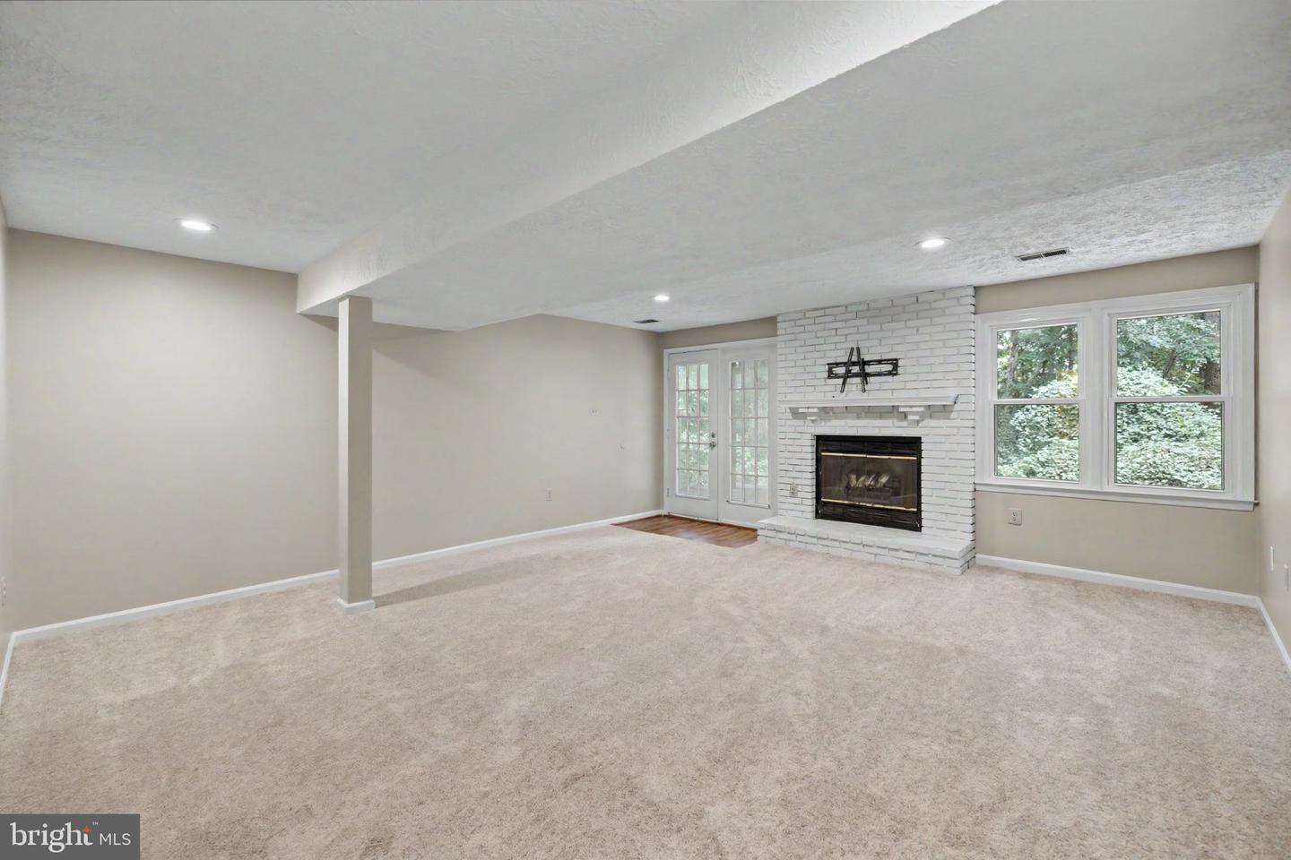 5727 Oakshore Ct Property Photo 35