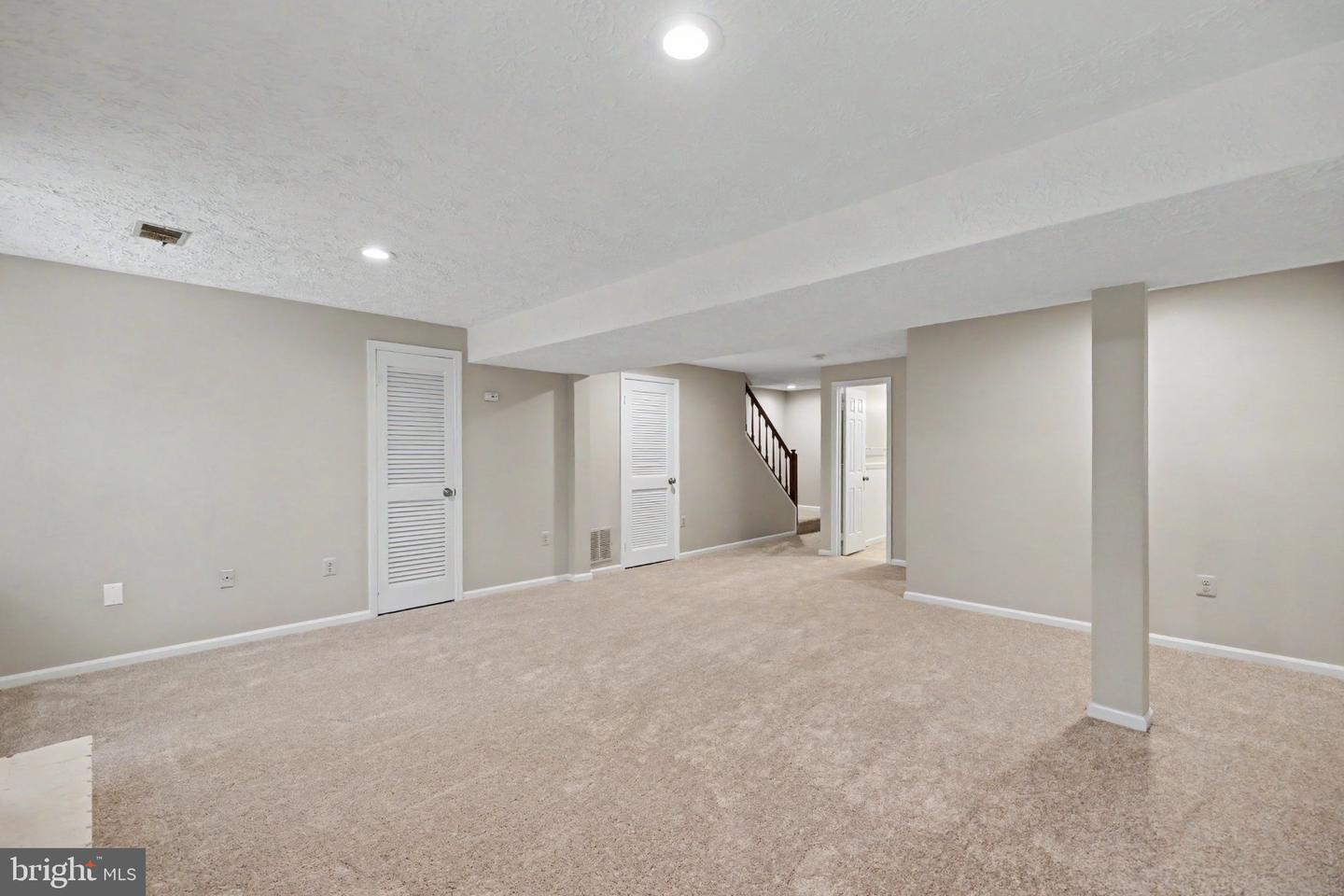 5727 Oakshore Ct Property Photo 37