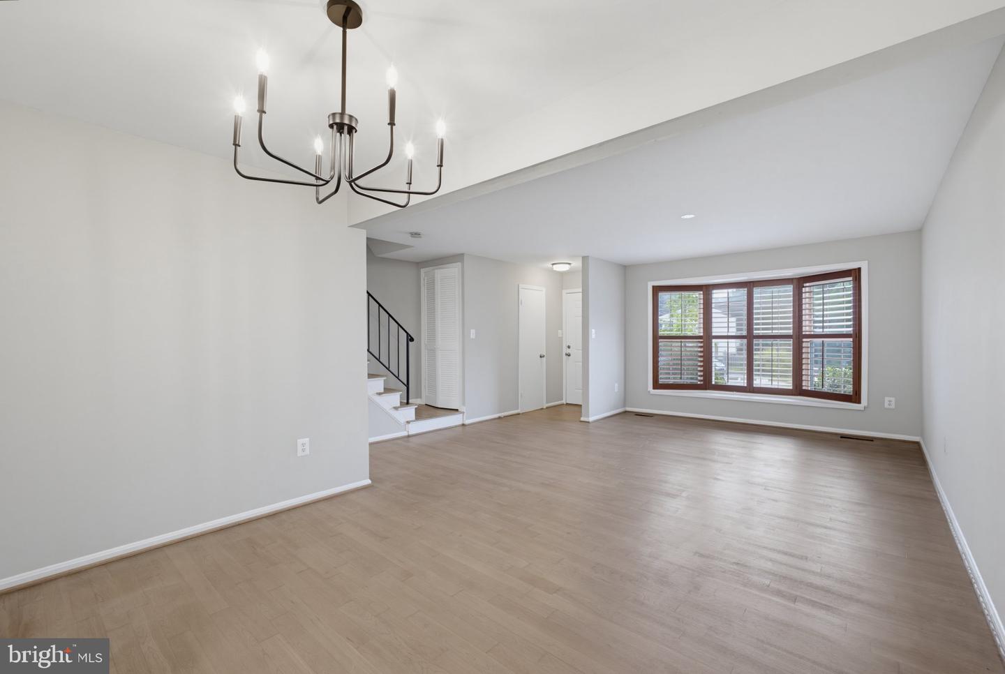 9904 Longford Ct Property Photo 7