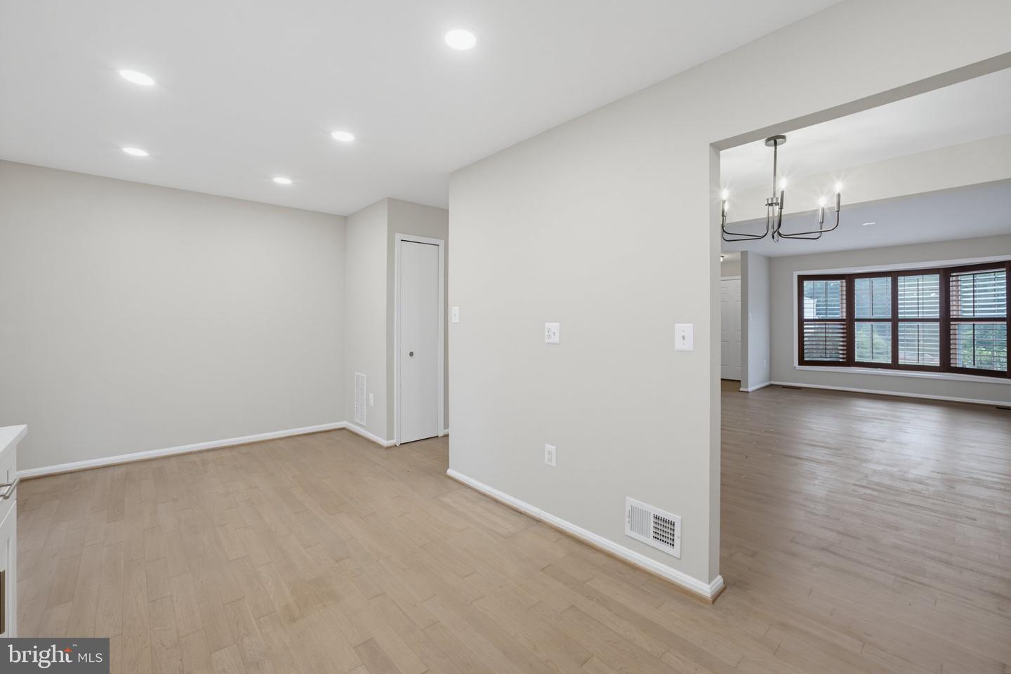 9904 Longford Ct Property Photo 10