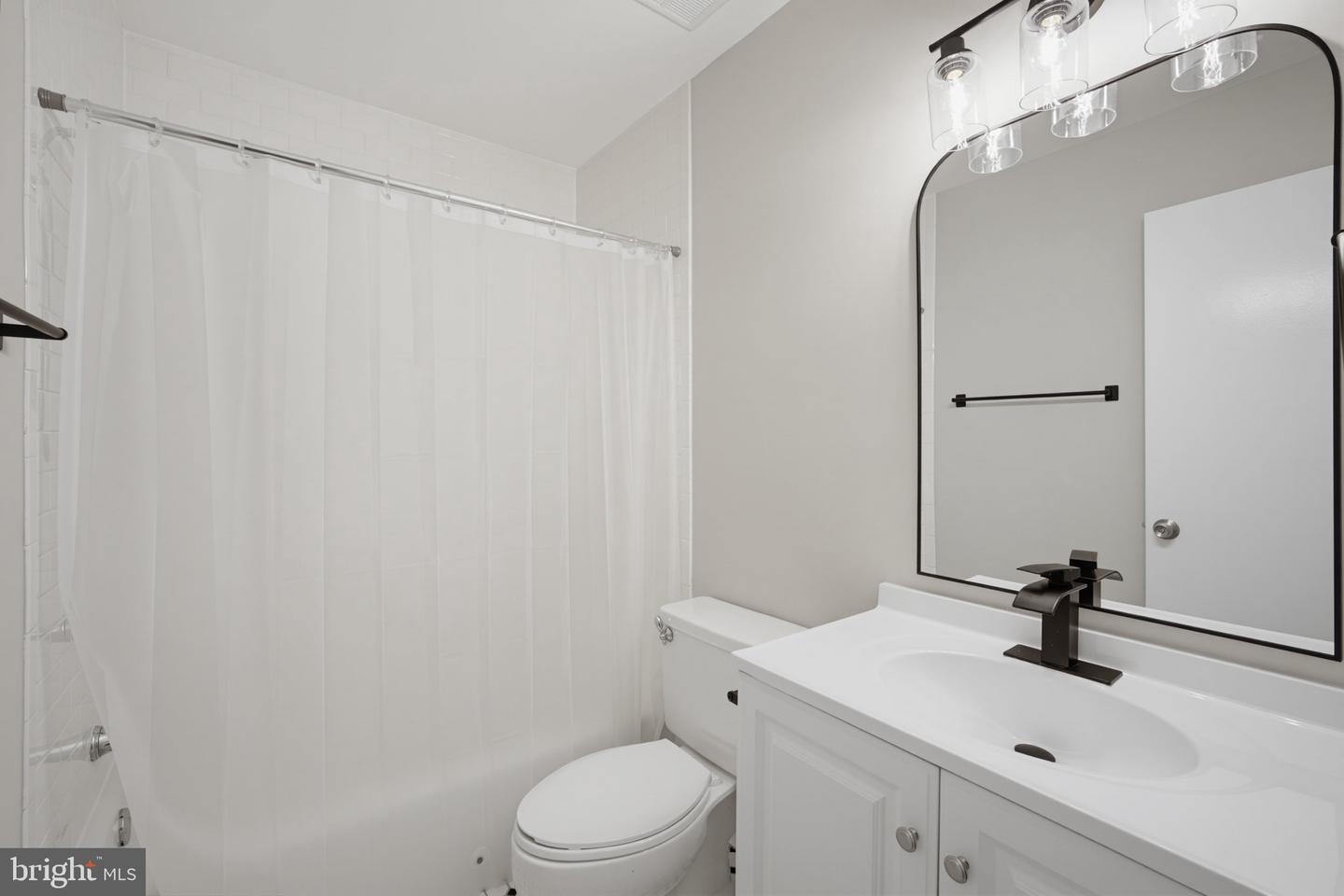 9904 Longford Ct Property Photo 21