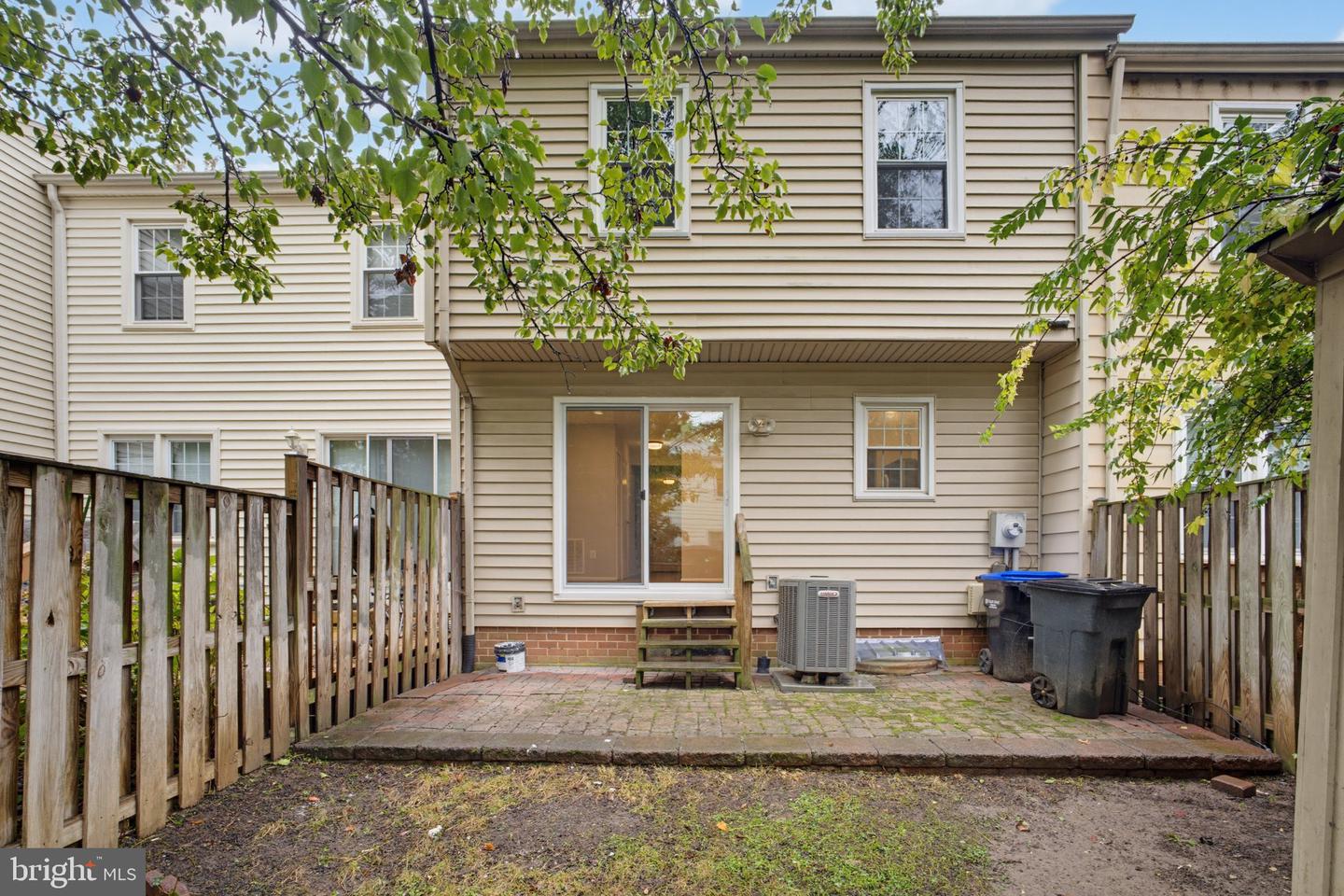 9904 Longford Ct Property Photo 33