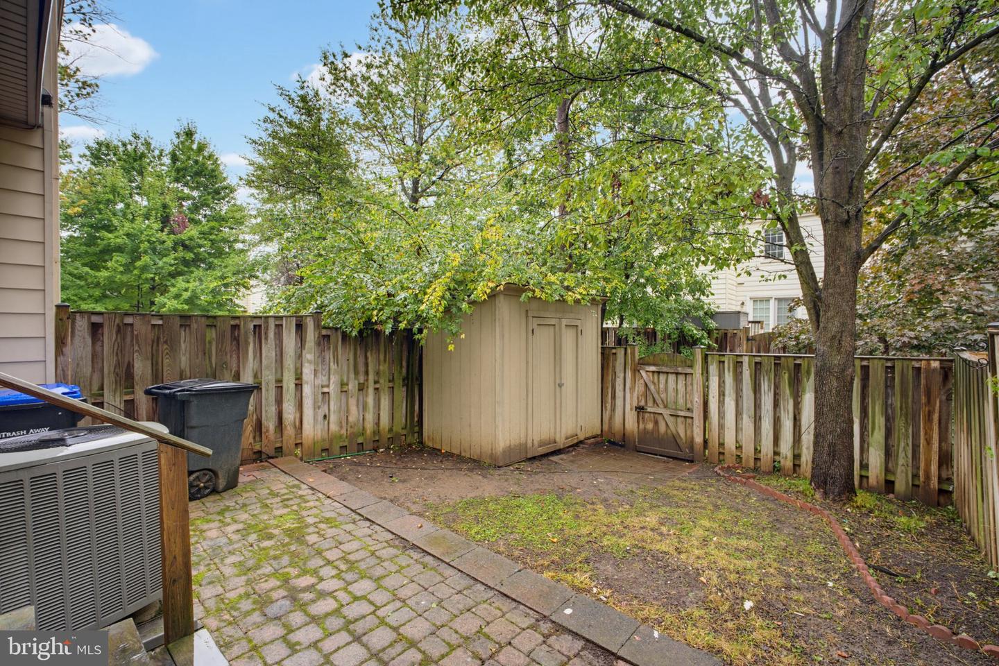 9904 Longford Ct Property Photo 34