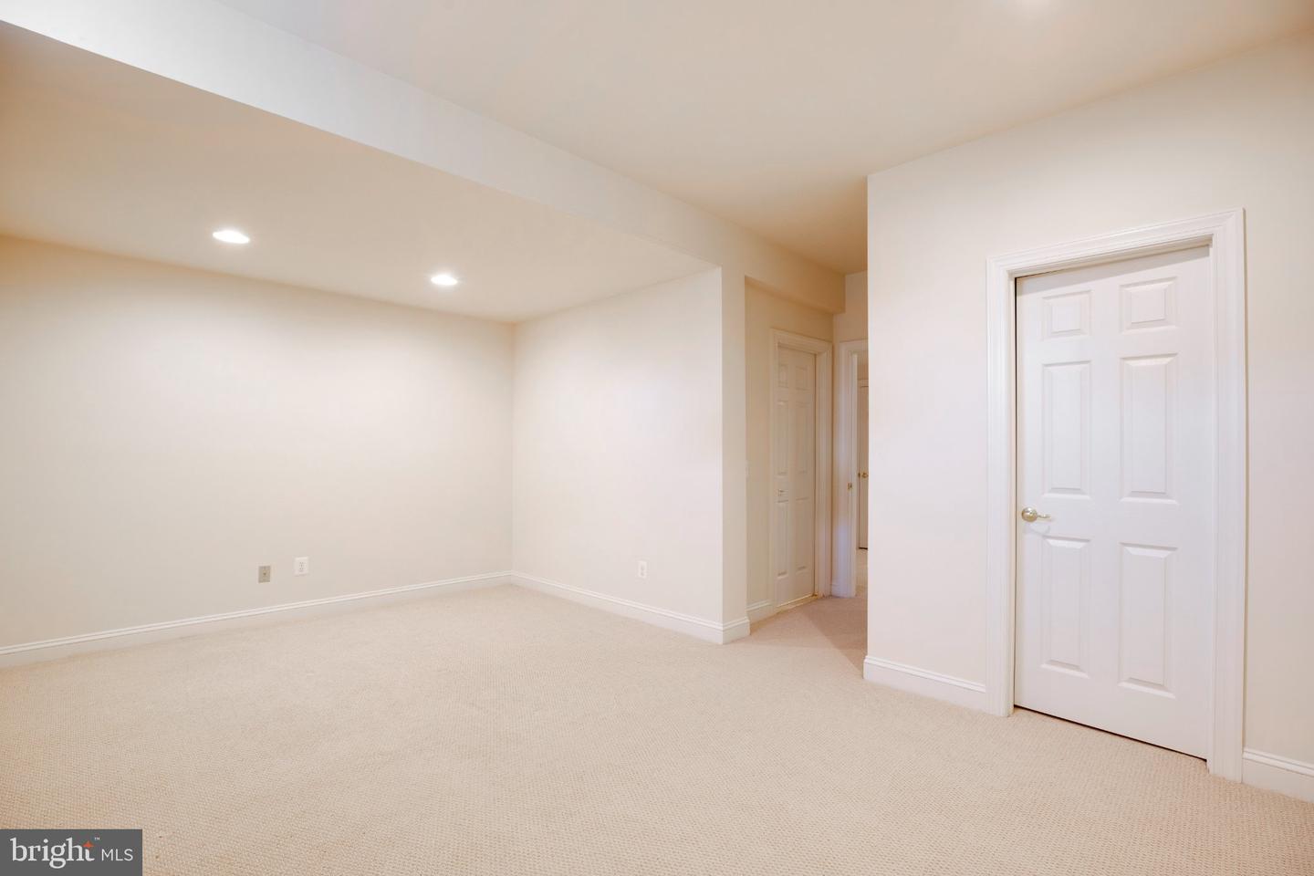 4506 Arniel Pl Property Photo 74
