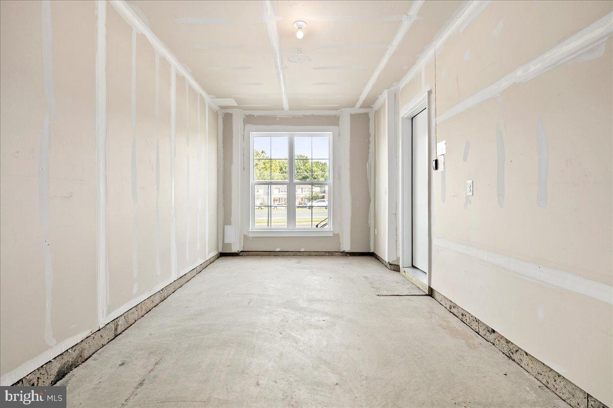 7371 Arlington Blvd Property Photo 33
