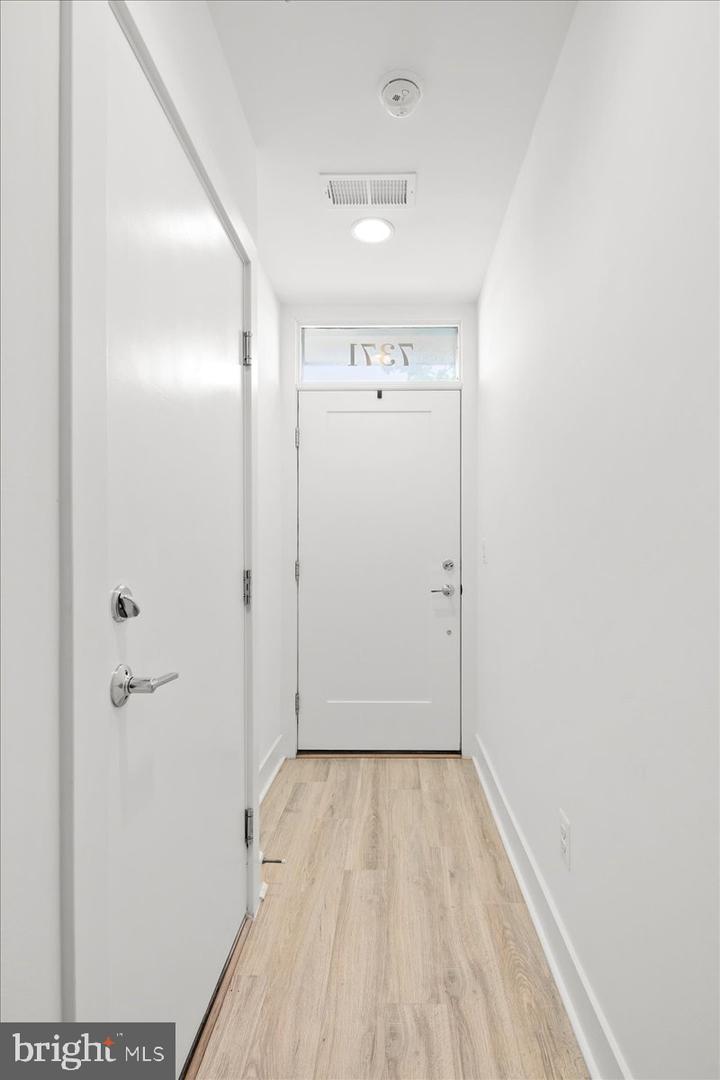 7371 Arlington Blvd Property Photo 35