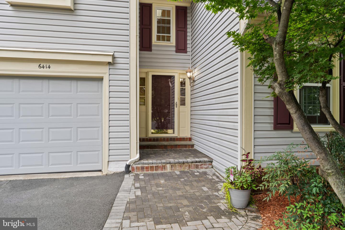 6414 Bromfield Trce Property Photo 4