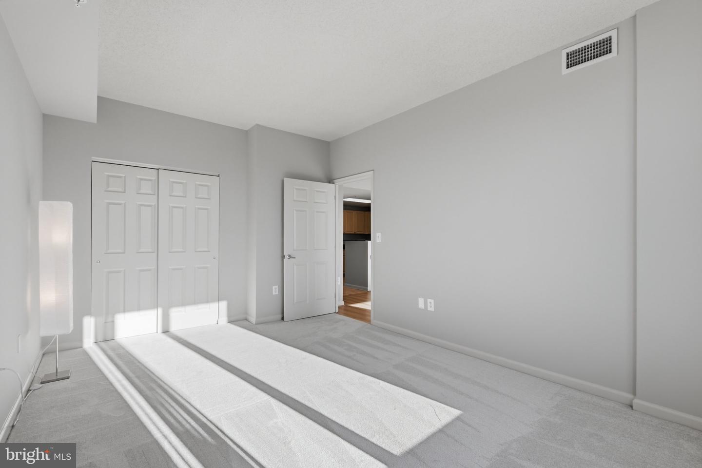 2726 Gallows Rd #1517 Property Photo 17