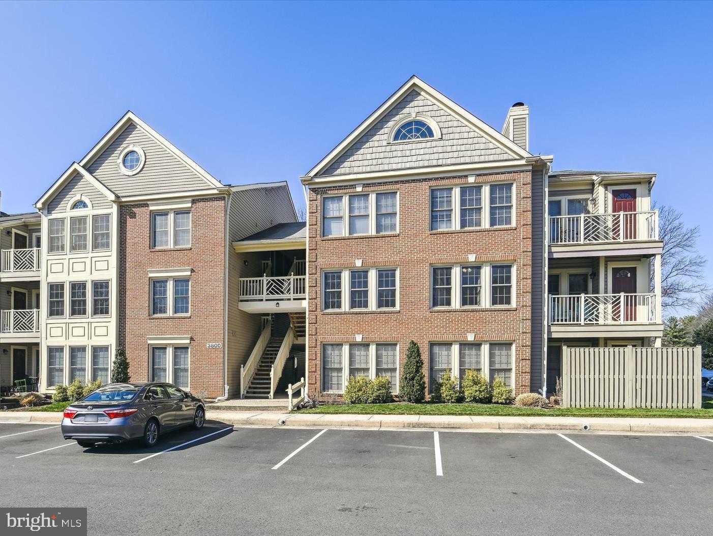 3800 Ridge Knoll Ct #9 Property Photo 1