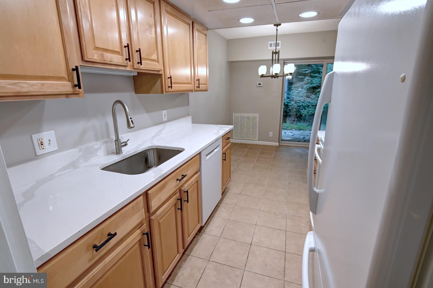 11658 Stoneview Sq #2b Property Photo 7