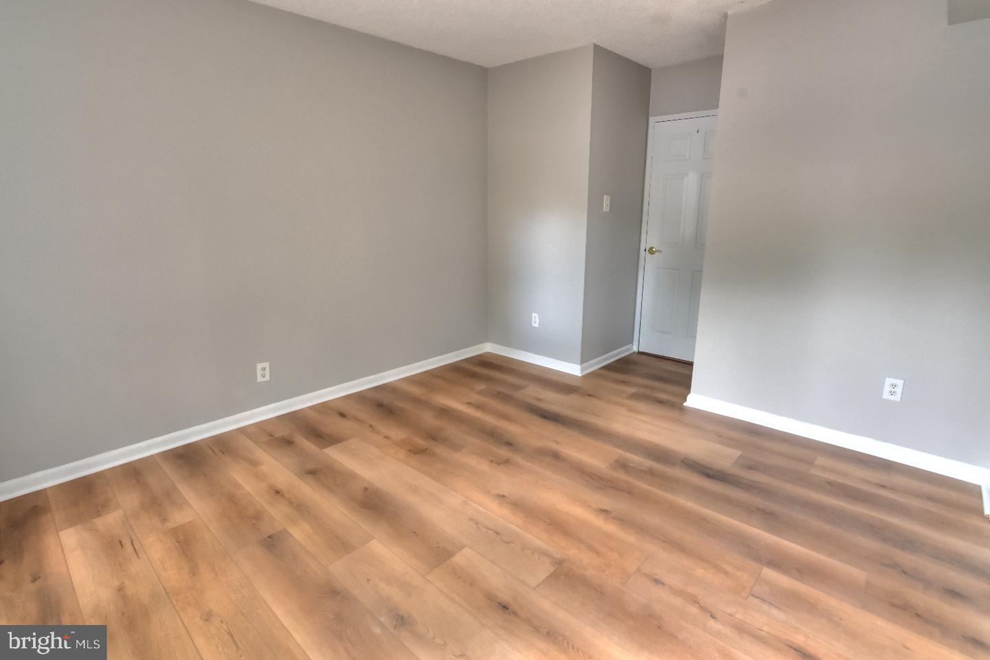 11658 Stoneview Sq #2b Property Photo 13