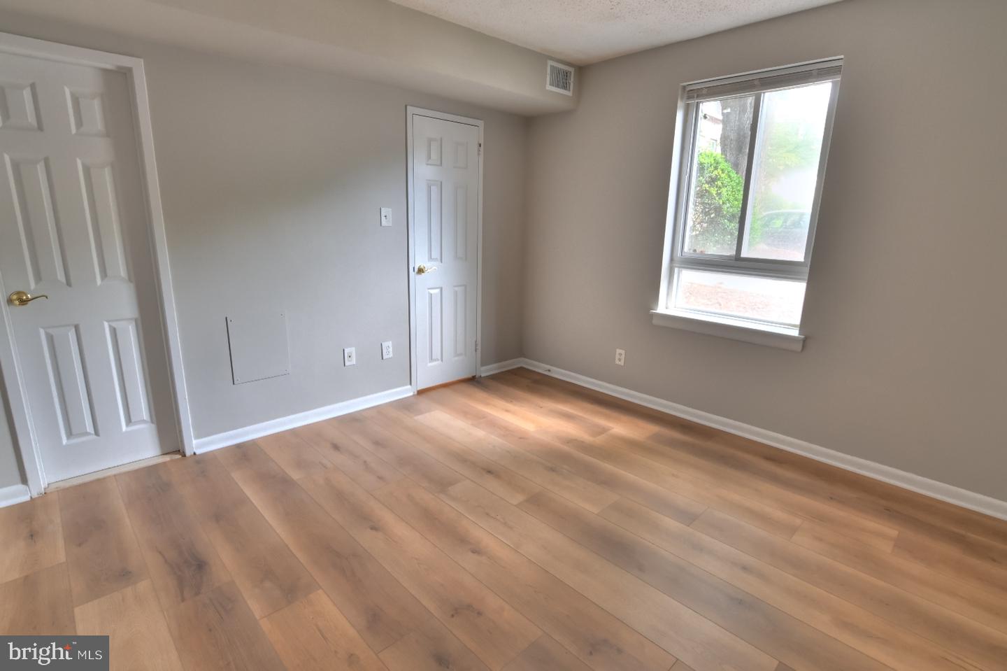11658 Stoneview Sq #2b Property Photo 15