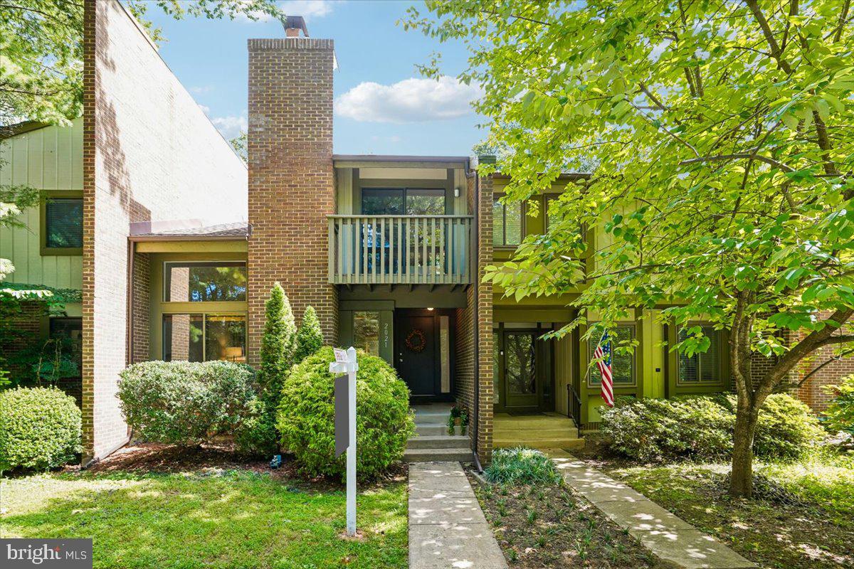 2021 WINGED FOOT CT Property Photo 1