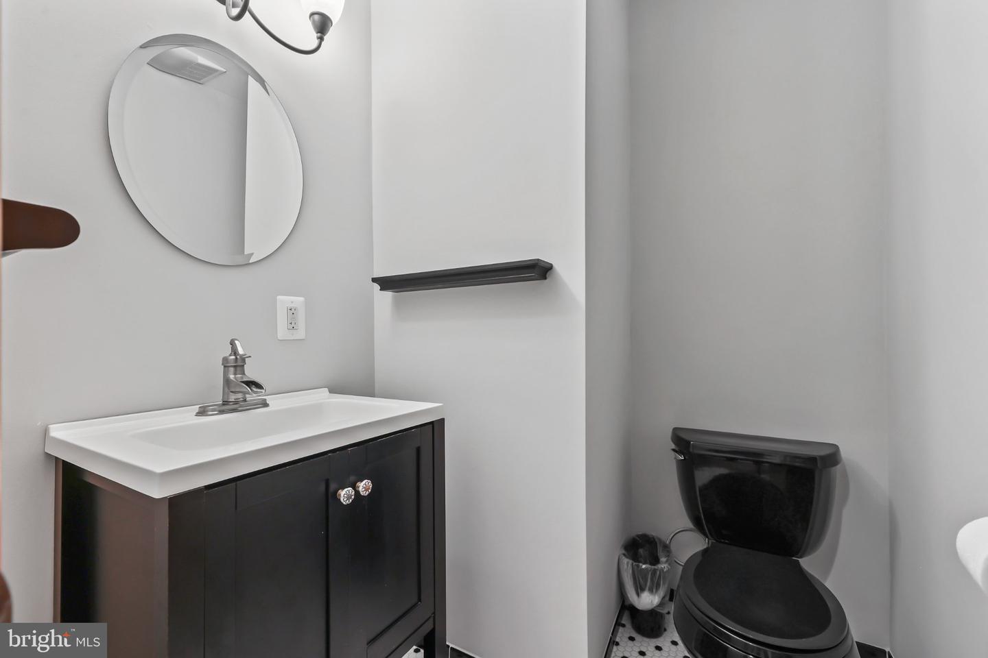 7609 Burnside Ct Property Photo 16